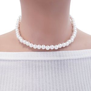 Pretty in Pearls Necklace